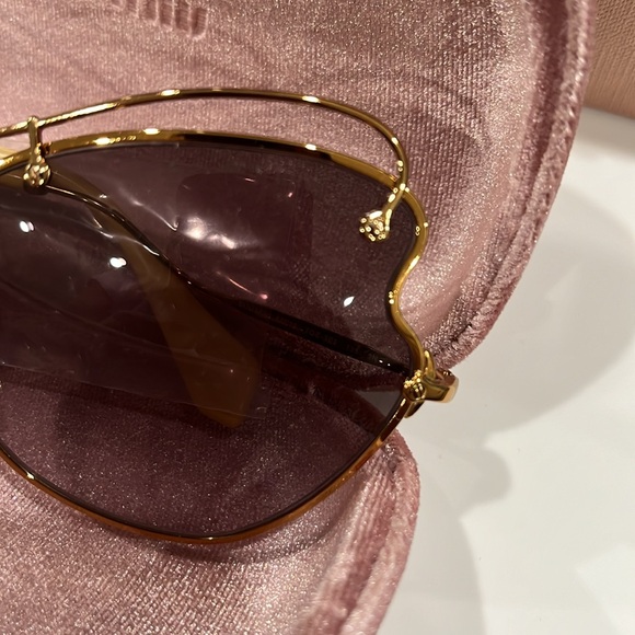 MIU MIU SUNGLASSES BRAND NEW 56R 65-19 70E-3E2 - Picture 3 of 6